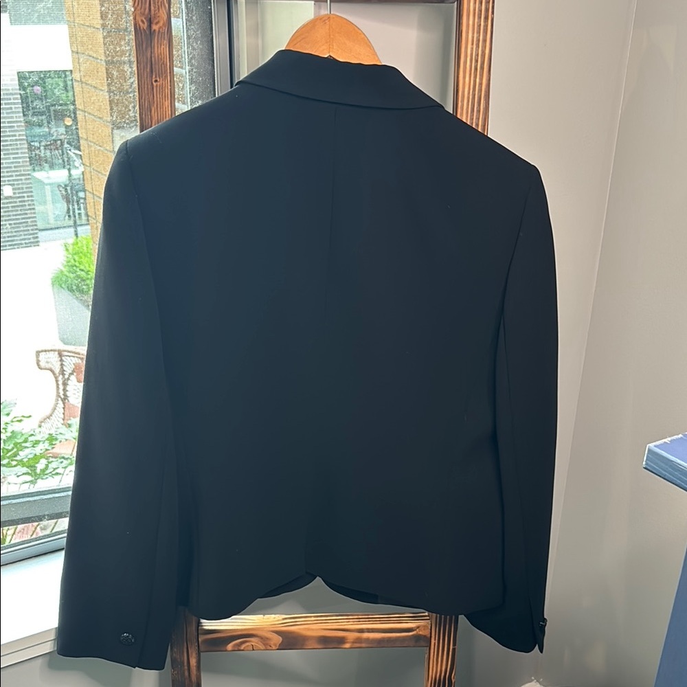 Tahari Black Blazer 14P - Picture 3 of 5